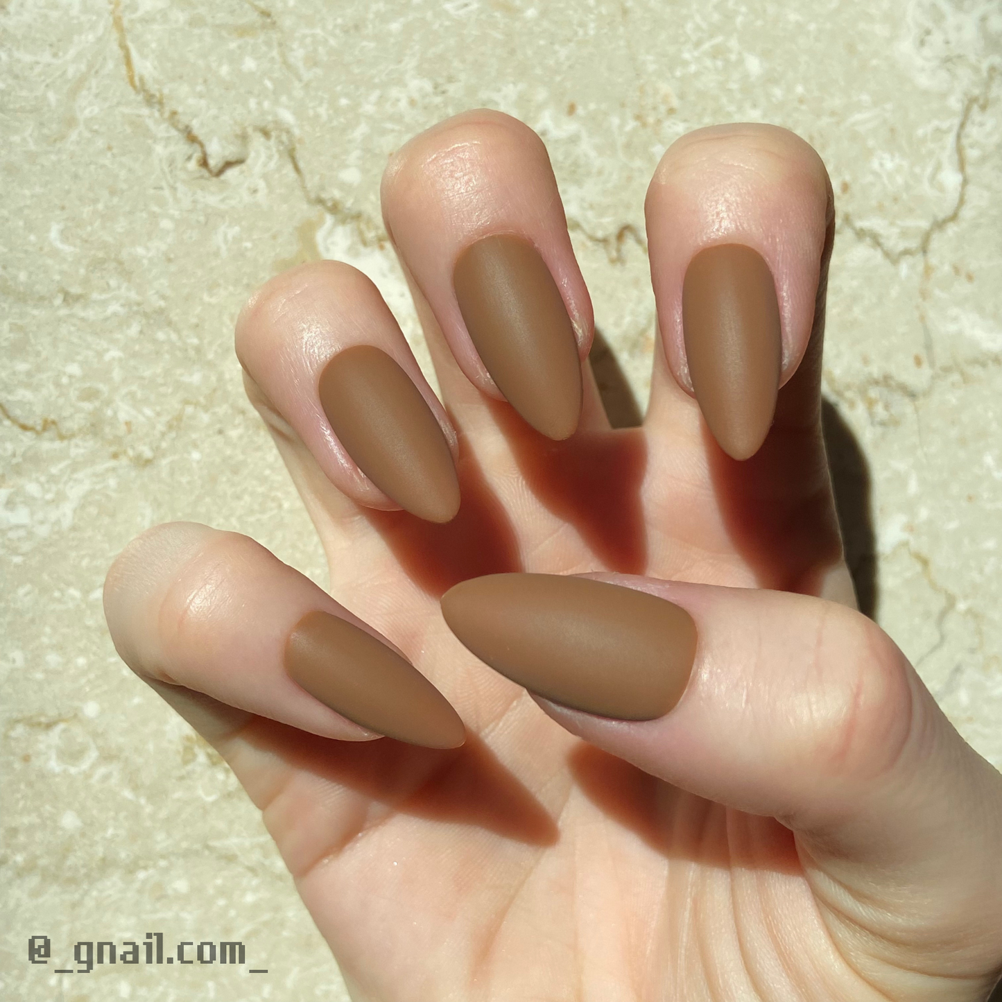 ALMOND MOM